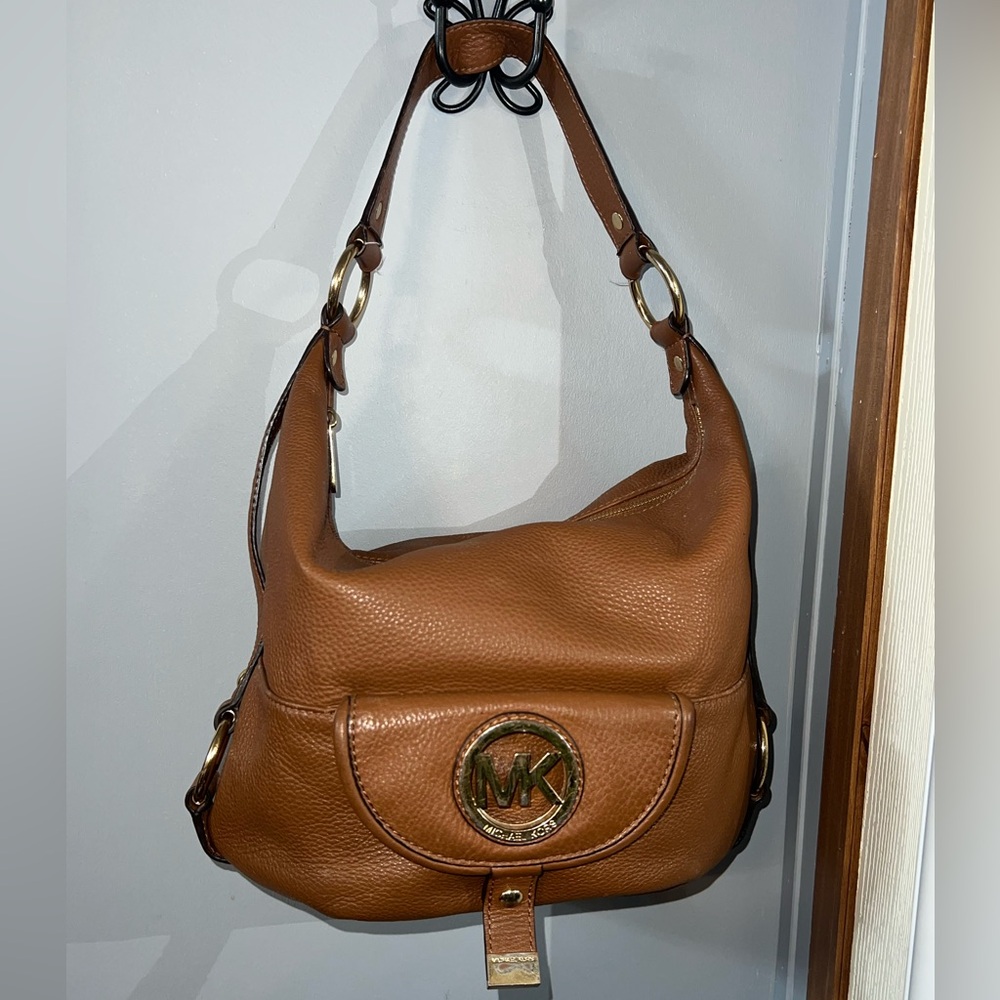 COA! Michael Kors Fulton Shoulder Bag